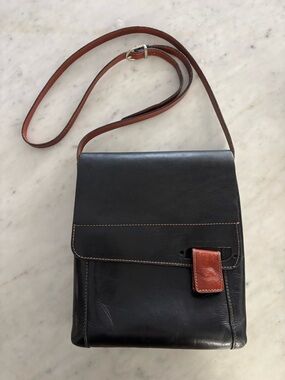 Vera Pelle Black Leather Crossbody with Brown Accent Strap